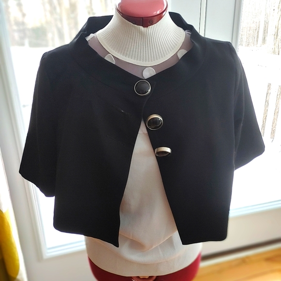 NWOT Short sleeve shall / jacket - Picture 1 of 6